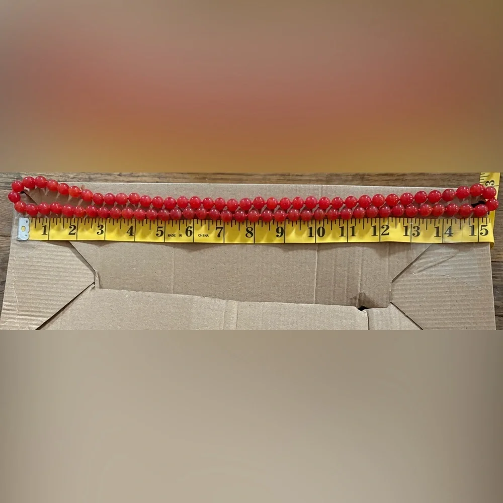 Vintage  Red Beaded Necklace - Picture 4 of 4